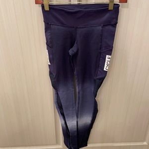 Soul cycle navy and white leggings. Size small